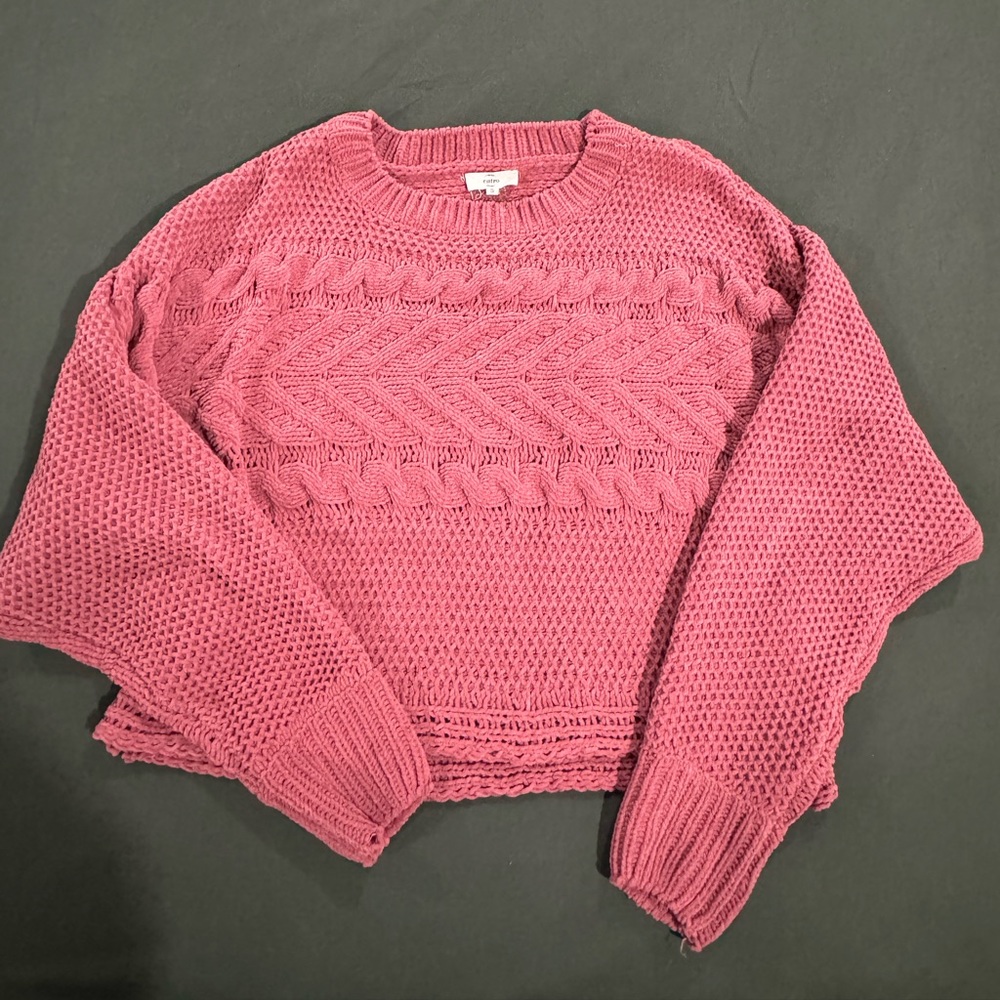 Entro Cropped Pink Sweater